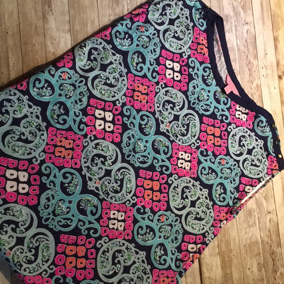 Lilly Pulitzer Dress size medium beautiful dress - Picture 3 of 10